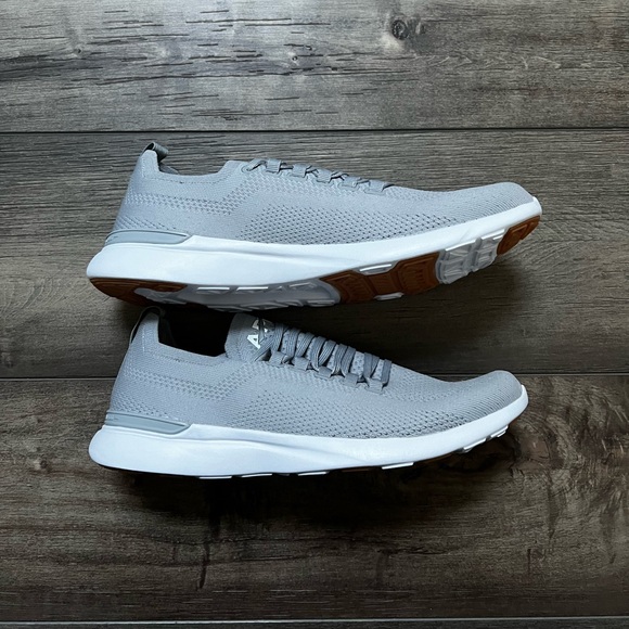 BNWT — APL Women’s TechLoom Breeze Sneakers — Size 10 - Picture 4 of 7